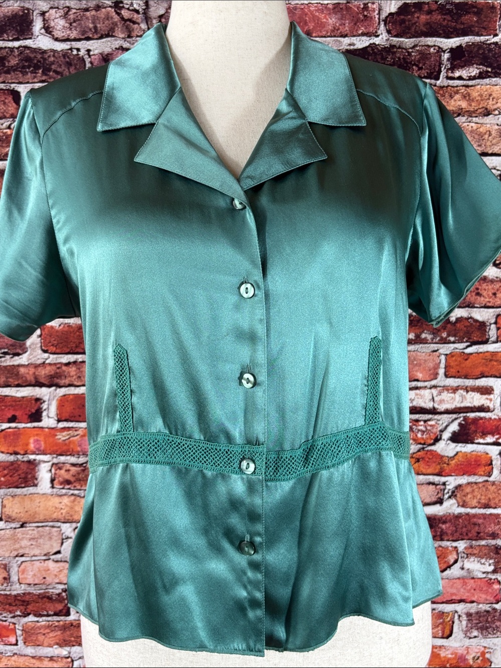 Vintage Putumayo 100% Silk Short-Sleeve Button-Up Blouse Soft Green Excellent L